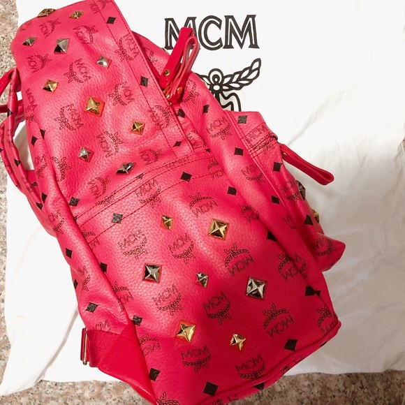 MCM limited Stark Stud Backpack gold silver red - Picture 4 of 7